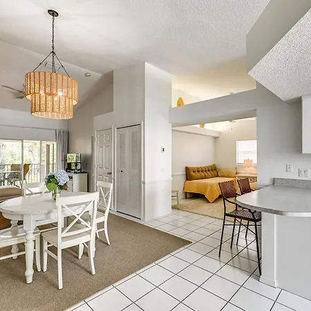 3 Mi To Beaches Bonita Springs Condo With Lanai!